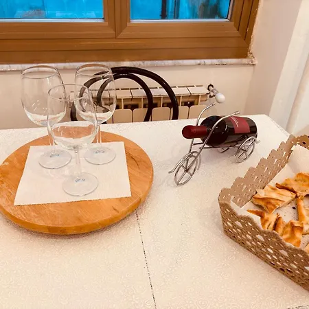 Retro-chic In Apartmán La Spezia