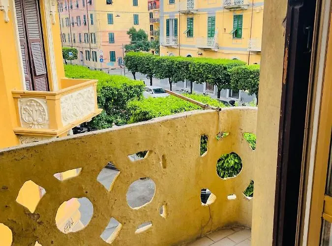 Retro-chic In Apartament La Spezia